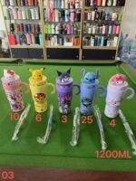 (Caixa Fechado 48peças) Garrafa Quencher 1200 ML com cabecinha Disney