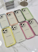 Capa Borda Colorida com Glitter Camera Metálica Strass