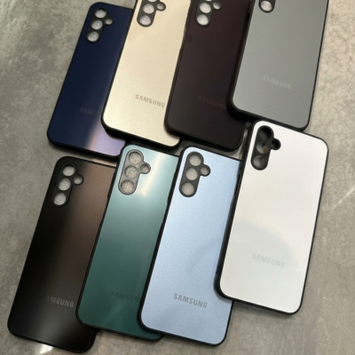 Capa Acrílica Silicone Câmera Fechada iPhone
