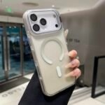 Capa Premium Degrade Linha 17 MagSafe com Suporte na Câmera e Película de Câmera - Imagem 8